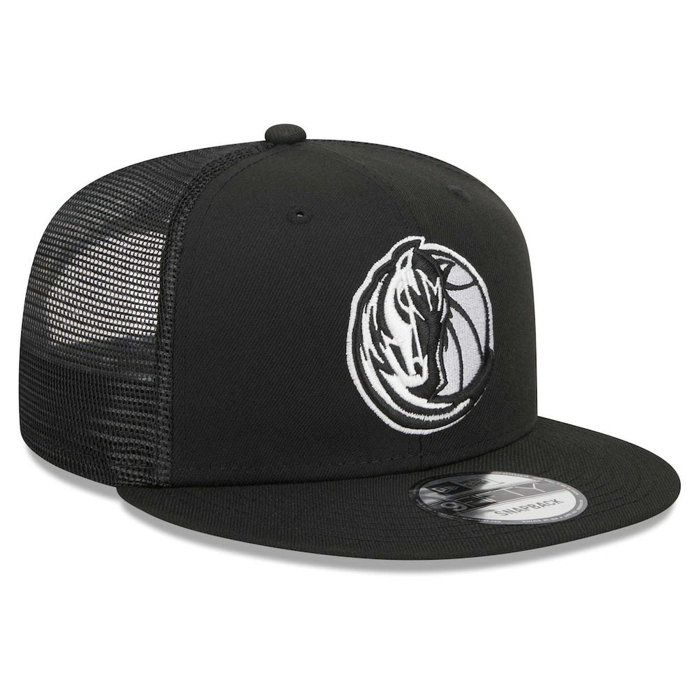 New Era Dallas Mavericks 9FIFTY Snapback Trucker Hat Black