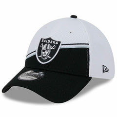 Las Vegas Raiders New Era 2023 Sideline 39THIRTY Flex Hat - White/Black - NFL