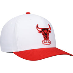 Mitchell & Ness Chicago Bulls Hardwood Classics Core 2-Tone 2.0 Pro Snapback Hat White/Red