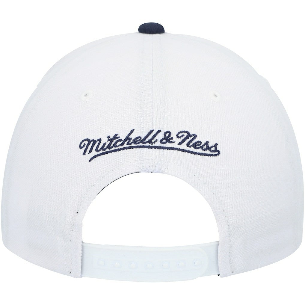 Mitchell & Ness Dallas Mavericks Hardwood Classics Core 2-Tone 2.0 Pro Snapback Hat White/Navy
