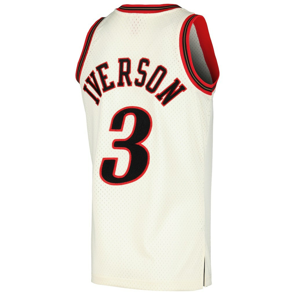 Mitchell & Ness Allen Iverson Philadelphia 76ers Chainstitch Swingman Jersey Cream