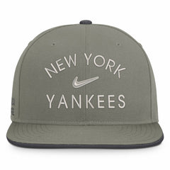 New York Yankees Nike Pro Dri-FIT Snapback Hat Sale
