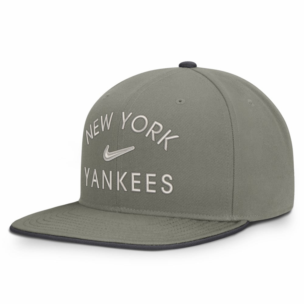 New York Yankees Nike Pro Dri-FIT Snapback Hat Sale