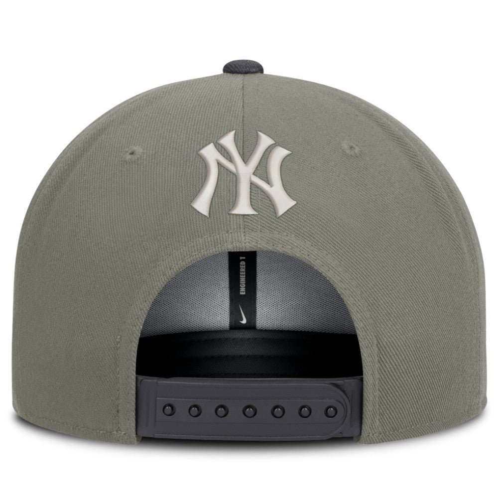 New York Yankees Nike Pro Dri-FIT Snapback Hat Sale