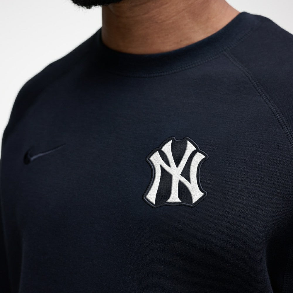 New York Yankees Nike Tech Fleece Raglan Sweatshirt Near Me