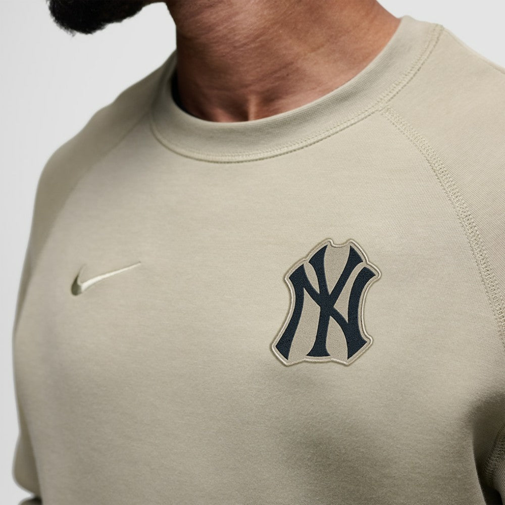 New York Yankees Nike Tech Fleece Raglan Sweatshirt Discount