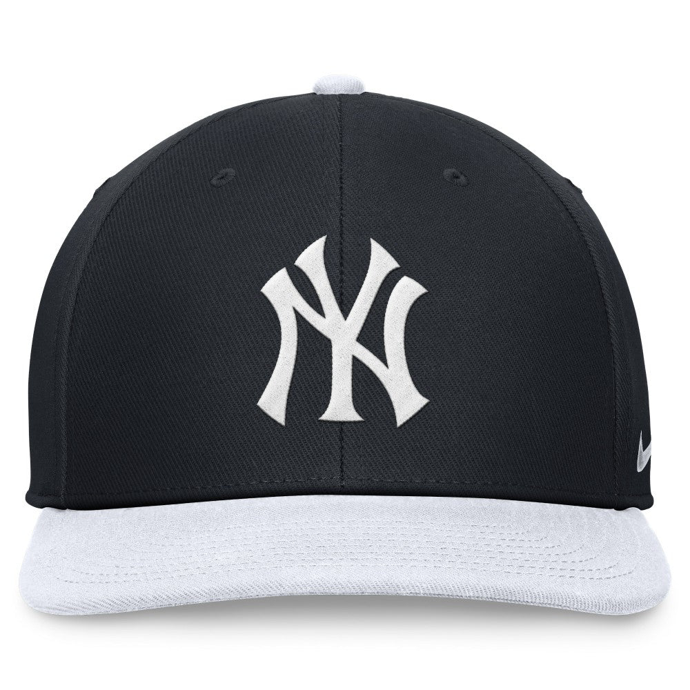 New York Yankees Nike Two-Tone Snapback Hat Online