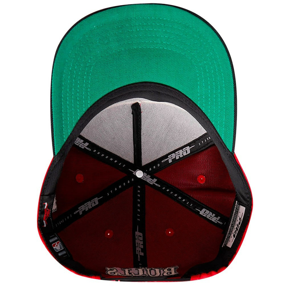 Chicago Bulls Pro Standard Pinch Chevron Adjustable Hat Red/Black