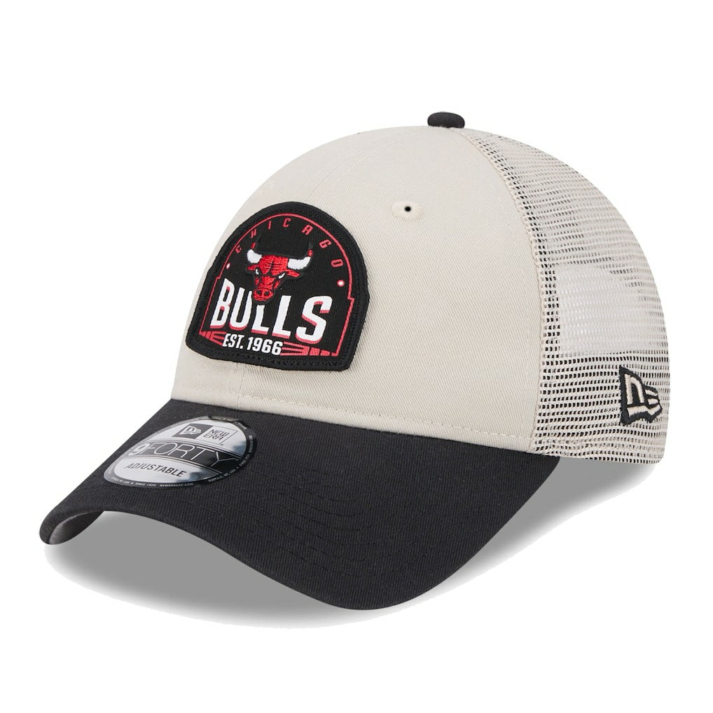 New Era Chicago Bulls Throwback Patch Trucker 9FORTY Adjustable Hat Khaki/Black