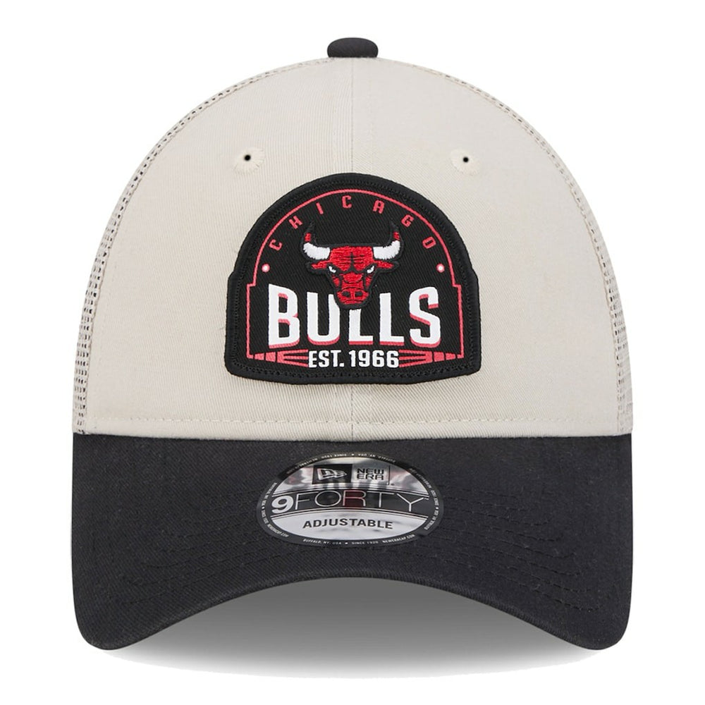 New Era Chicago Bulls Throwback Patch Trucker 9FORTY Adjustable Hat Khaki/Black