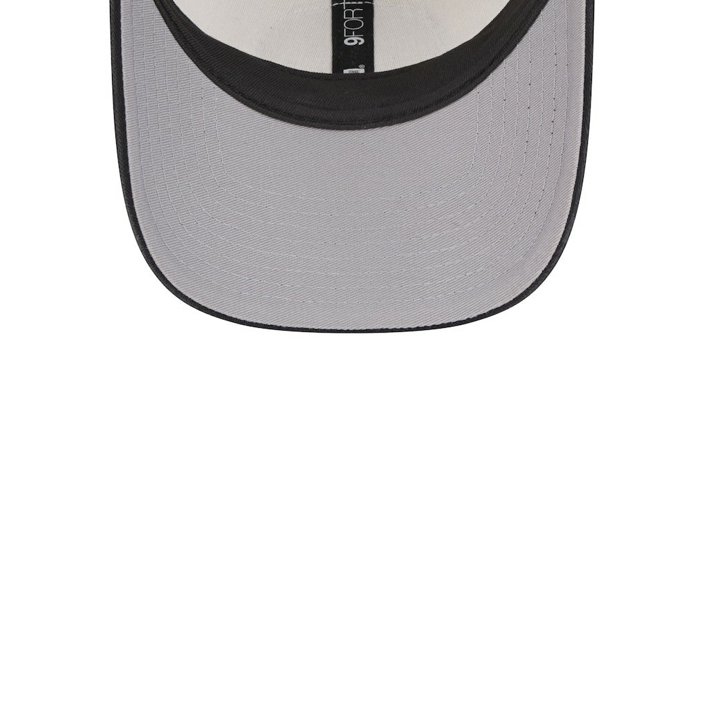 New Era Chicago Bulls Throwback Patch Trucker 9FORTY Adjustable Hat Khaki/Black