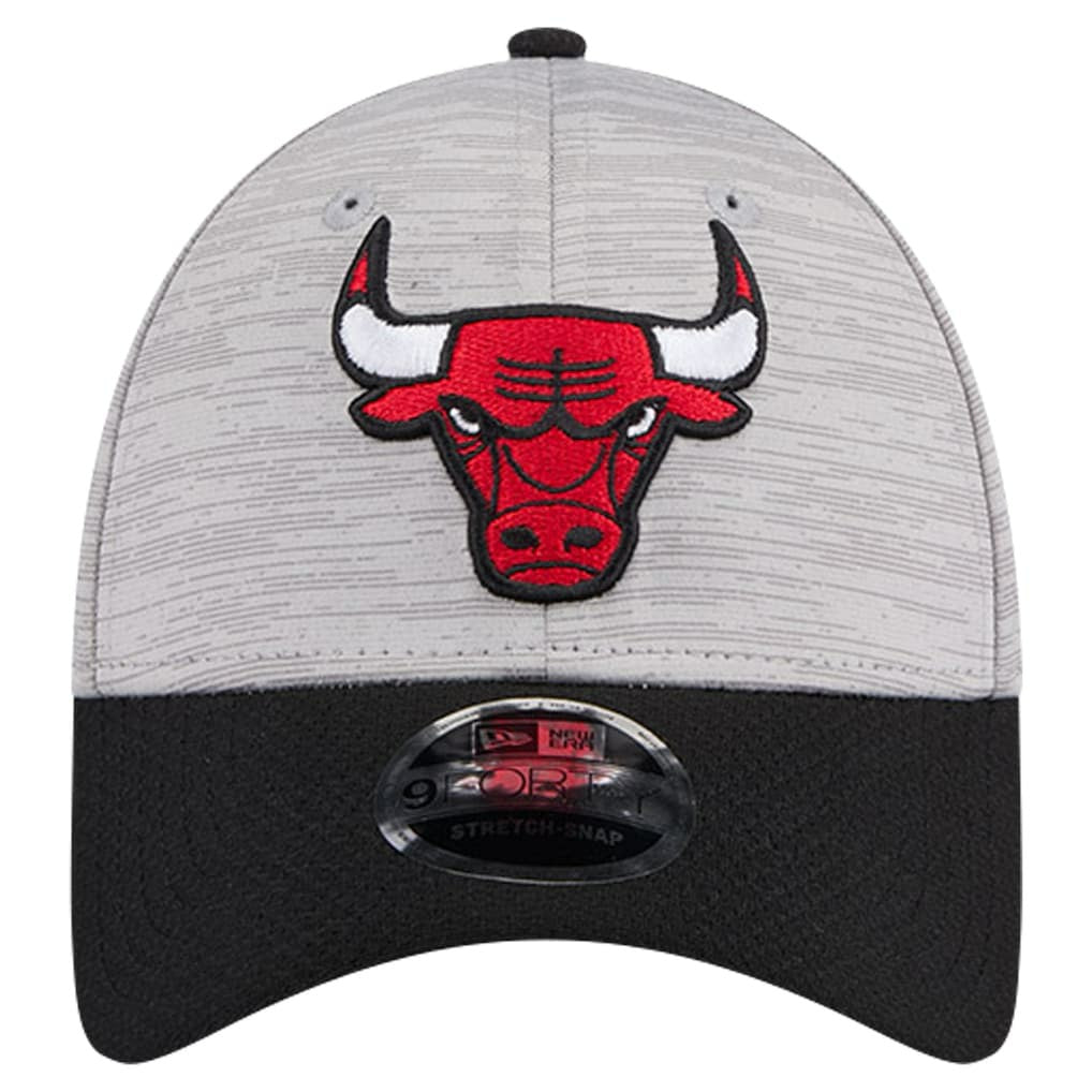 New Era Chicago Bulls Active Digi-Tech Two-Tone 9FORTY Adjustable Hat Heather Gray/Black