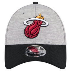New Era Miami Heat Active Digi-Tech Two-Tone 9FORTY Adjustable Hat Heather Gray/Black