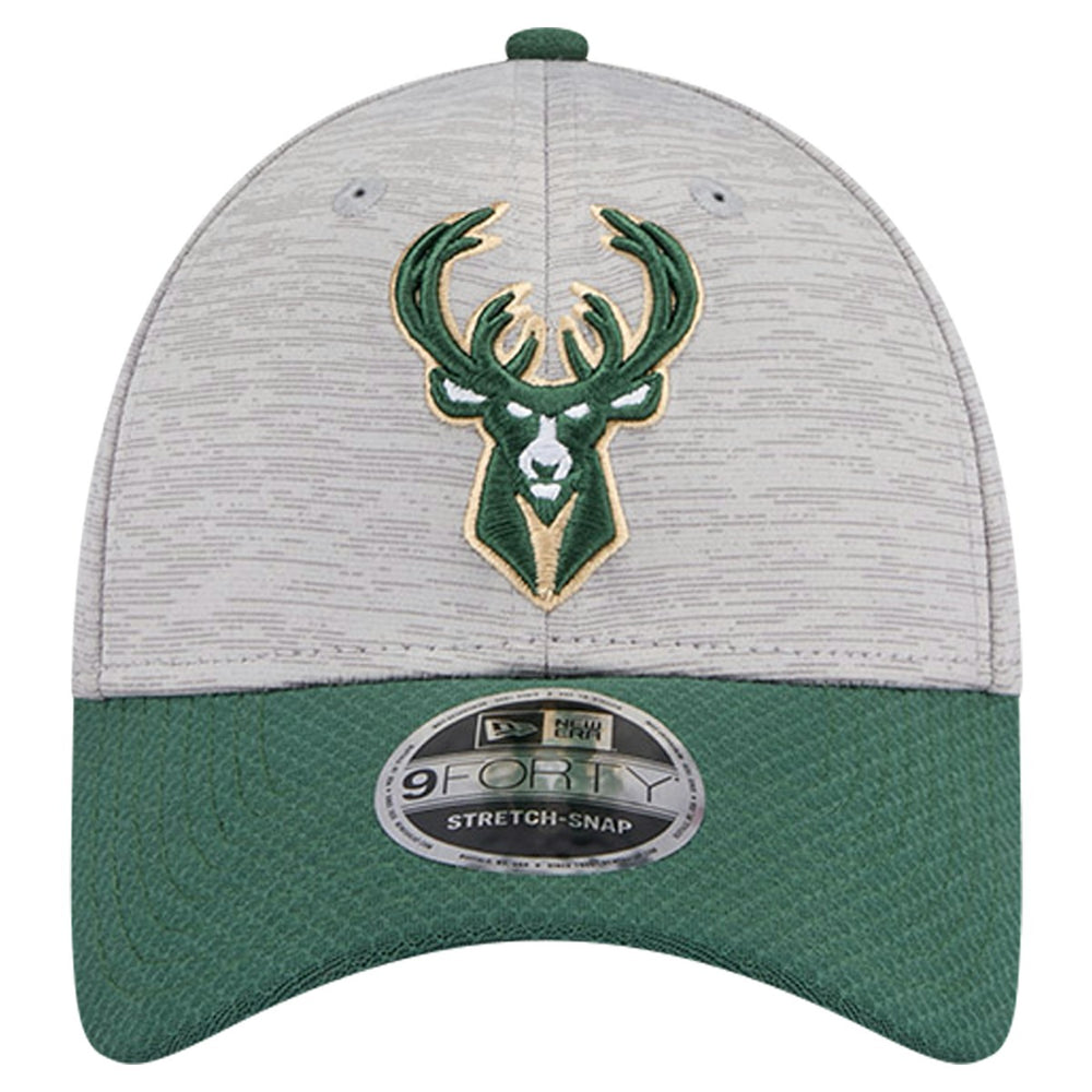 New Era Milwaukee Bucks Active Digi-Tech Two-Tone 9FORTY Adjustable Hat Heather Gray/Hunter Green