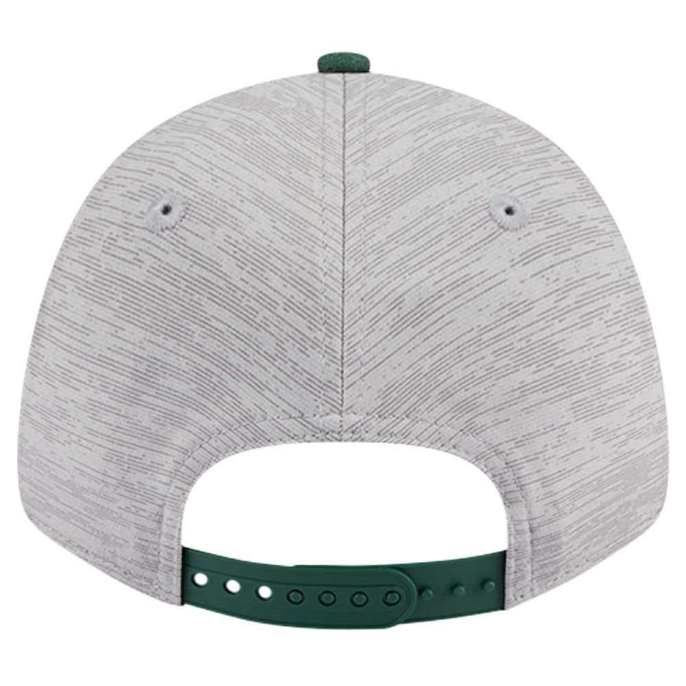 New Era Milwaukee Bucks Active Digi-Tech Two-Tone 9FORTY Adjustable Hat Heather Gray/Hunter Green