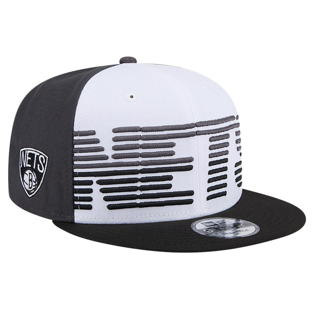 New Era Brooklyn Nets Throwback Gradient Tech Font 9FIFTY Snapback Hat White/Black