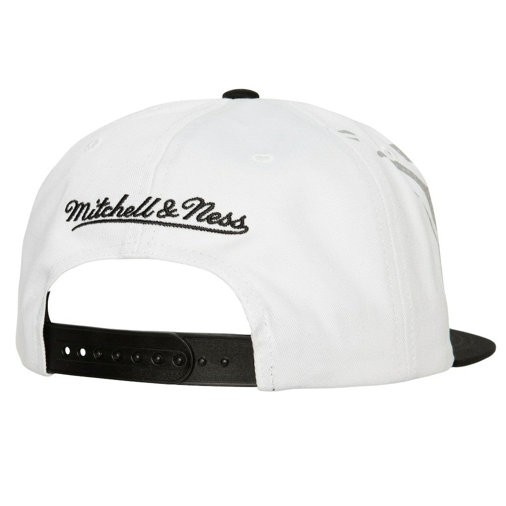 Mitchell & Ness Brooklyn Nets Hot Fire Snapback Hat White