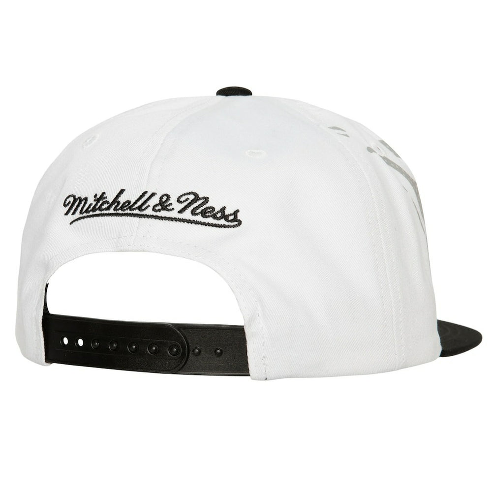 Mitchell & Ness Brooklyn Nets Hot Fire Snapback Hat White