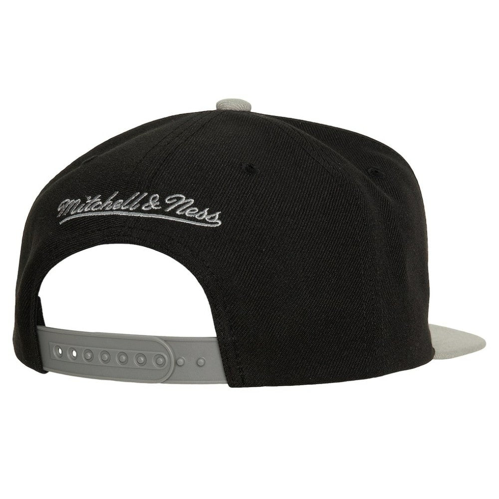 Los Angeles Kings Mitchell & Ness Core Team Ground 2.0 Snapback Hat - Black | NHL on sale