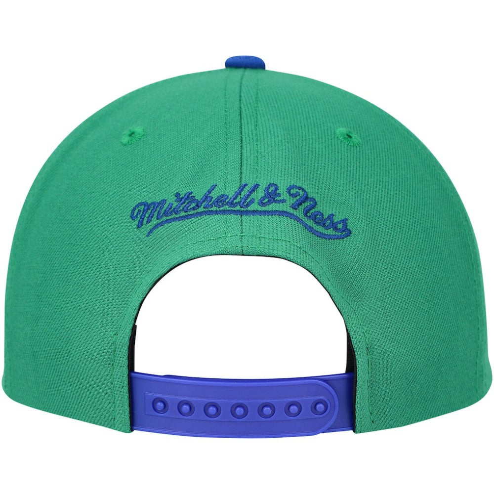 Vancouver Canucks Mitchell & Ness Core Team Ground 2.0 Snapback Hat - Green | NHL sale