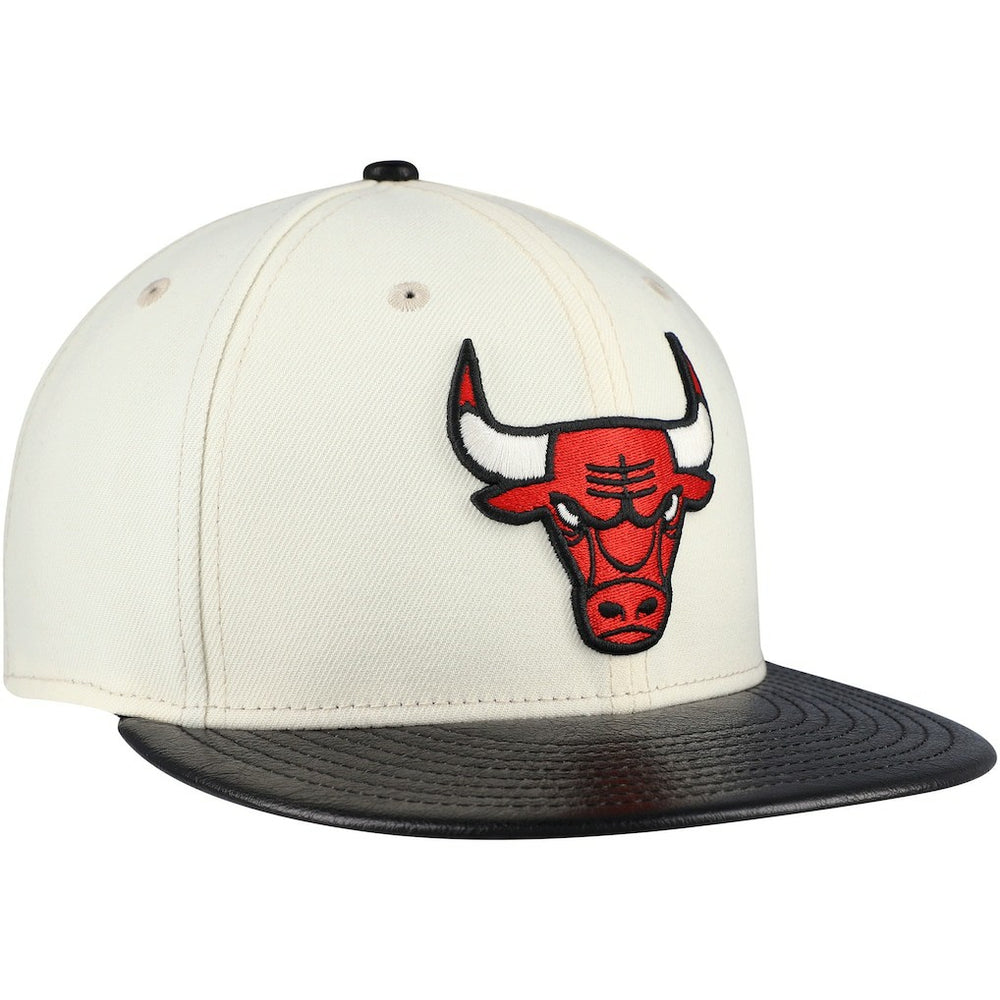 New Era Chicago Bulls Faux Leather Visor Two-Tone 59FIFTY Fitted Hat Cream/Black