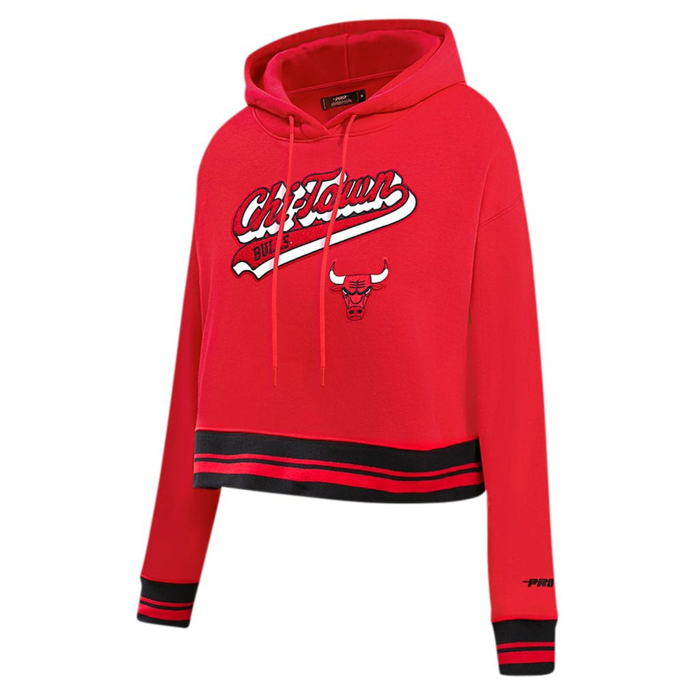 Chicago Bulls Pro Standard Women's Script Tail Cropped Pullover Hoodie Red