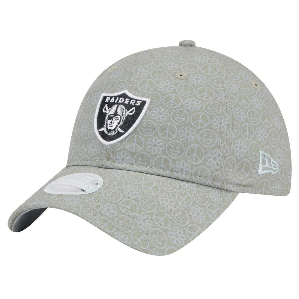 Las Vegas Raiders New Era Women's Smiley 9TWENTY Adjustable Hat - Silver - NFL