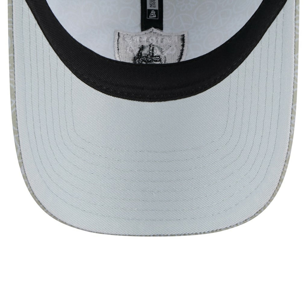 Las Vegas Raiders New Era Women's Smiley 9TWENTY Adjustable Hat - Silver - NFL