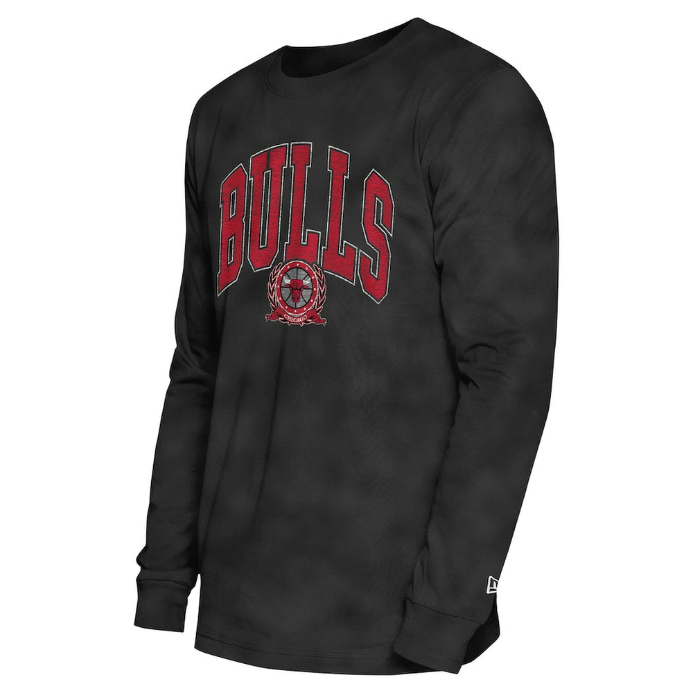 New Era Chicago Bulls Unisex Oversized Essentials Enzyme Wash Long Sleeve T-Shirt Black