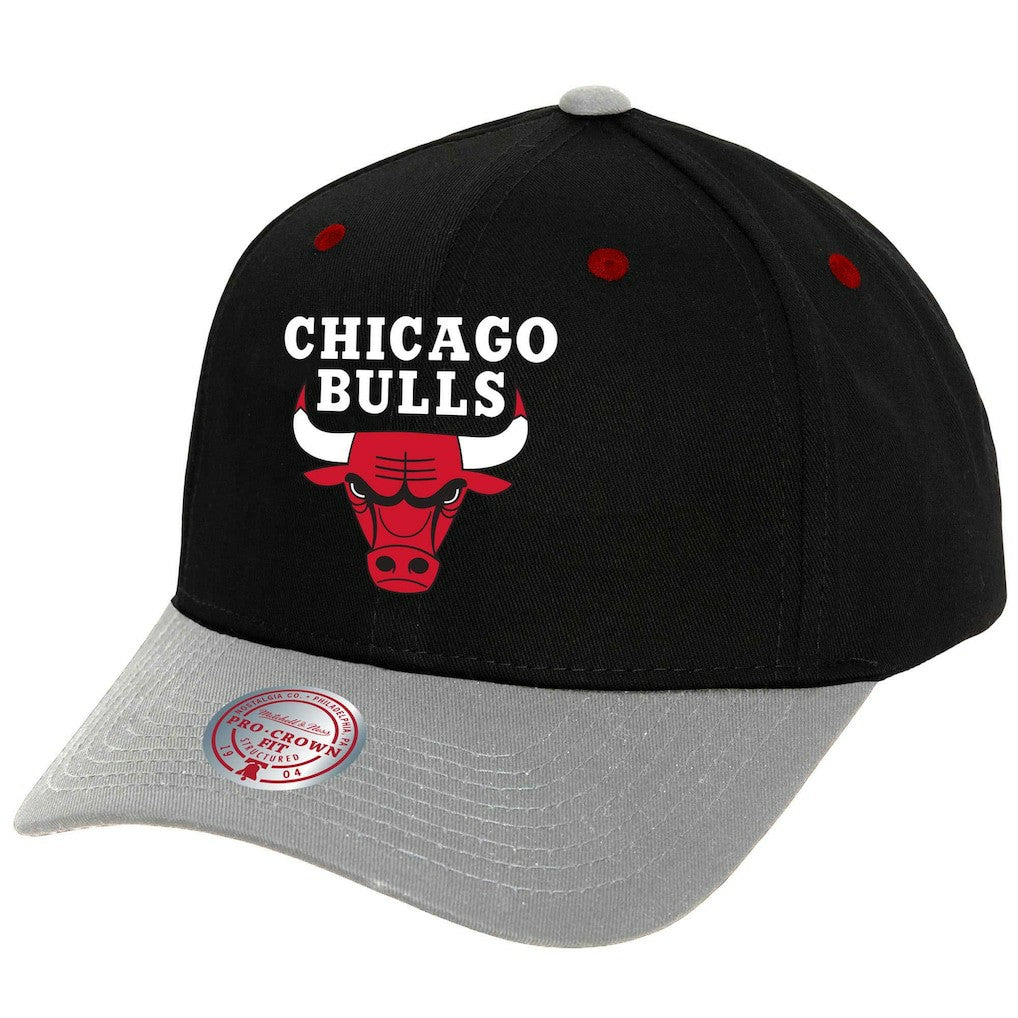 Mitchell & Ness Chicago Bulls Pro Crown Adjustable Hat Black/Gray