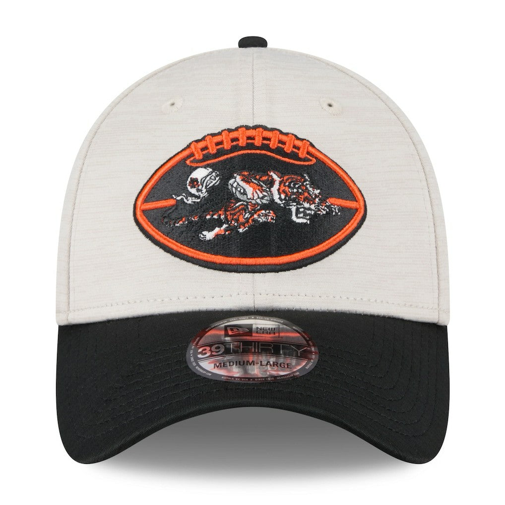 Cincinnati Bengals New Era 2024 Sideline Historic 39THIRTY Flex Hat - Stone/Black - NFL