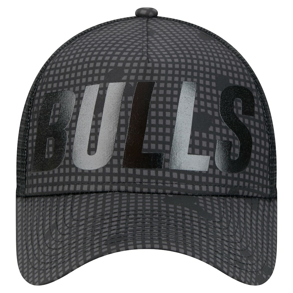 New Era Chicago Bulls Male Adult Midnight Ink Tonal A-Frame Trucker 9FORTY Adjustable Hat Black