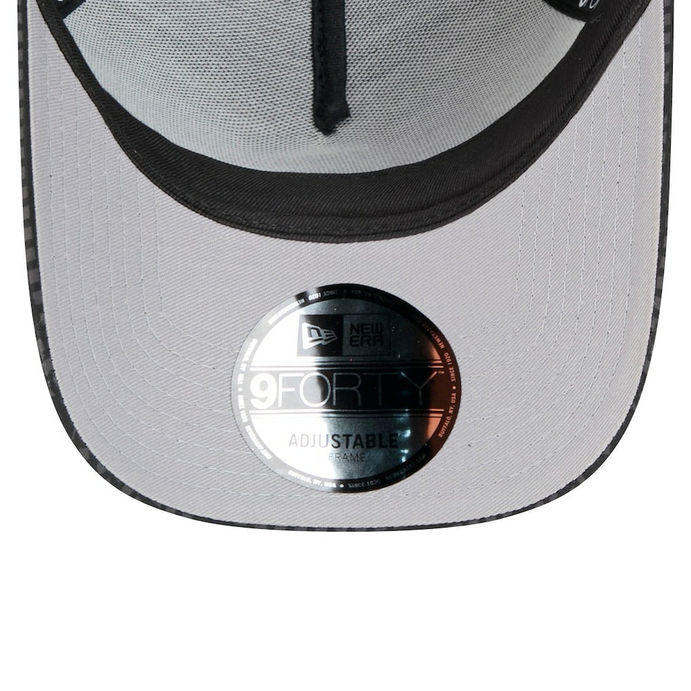 New Era Chicago Bulls Male Adult Midnight Ink Tonal A-Frame Trucker 9FORTY Adjustable Hat Black