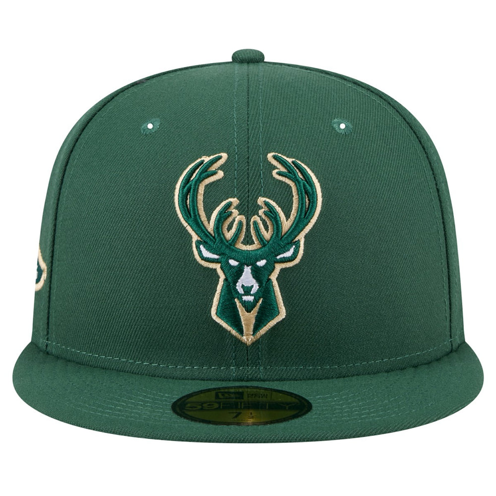 New Era Milwaukee Bucks Throwback Pennant 59FIFTY Fitted Hat Hunter Green