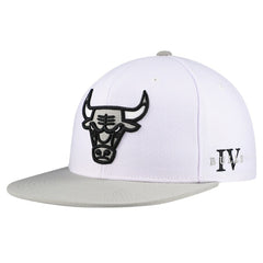 Mitchell & Ness Chicago Bulls Core Snapback Hat White