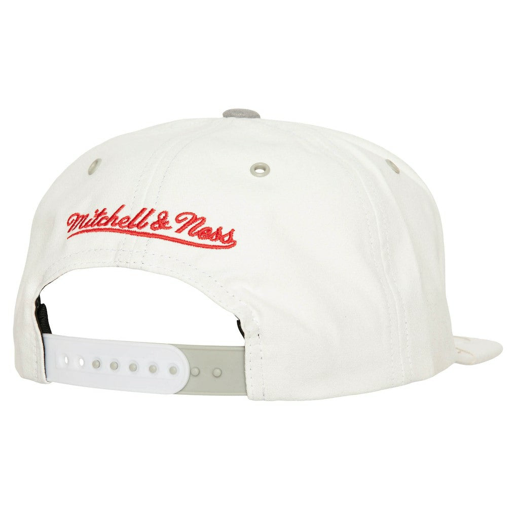 Mitchell & Ness Chicago Bulls Day 4 Snapback Hat White