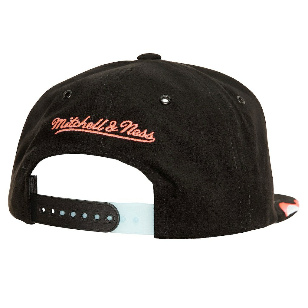 Mitchell & Ness Chicago Bulls Day 6 Snapback Hat Black