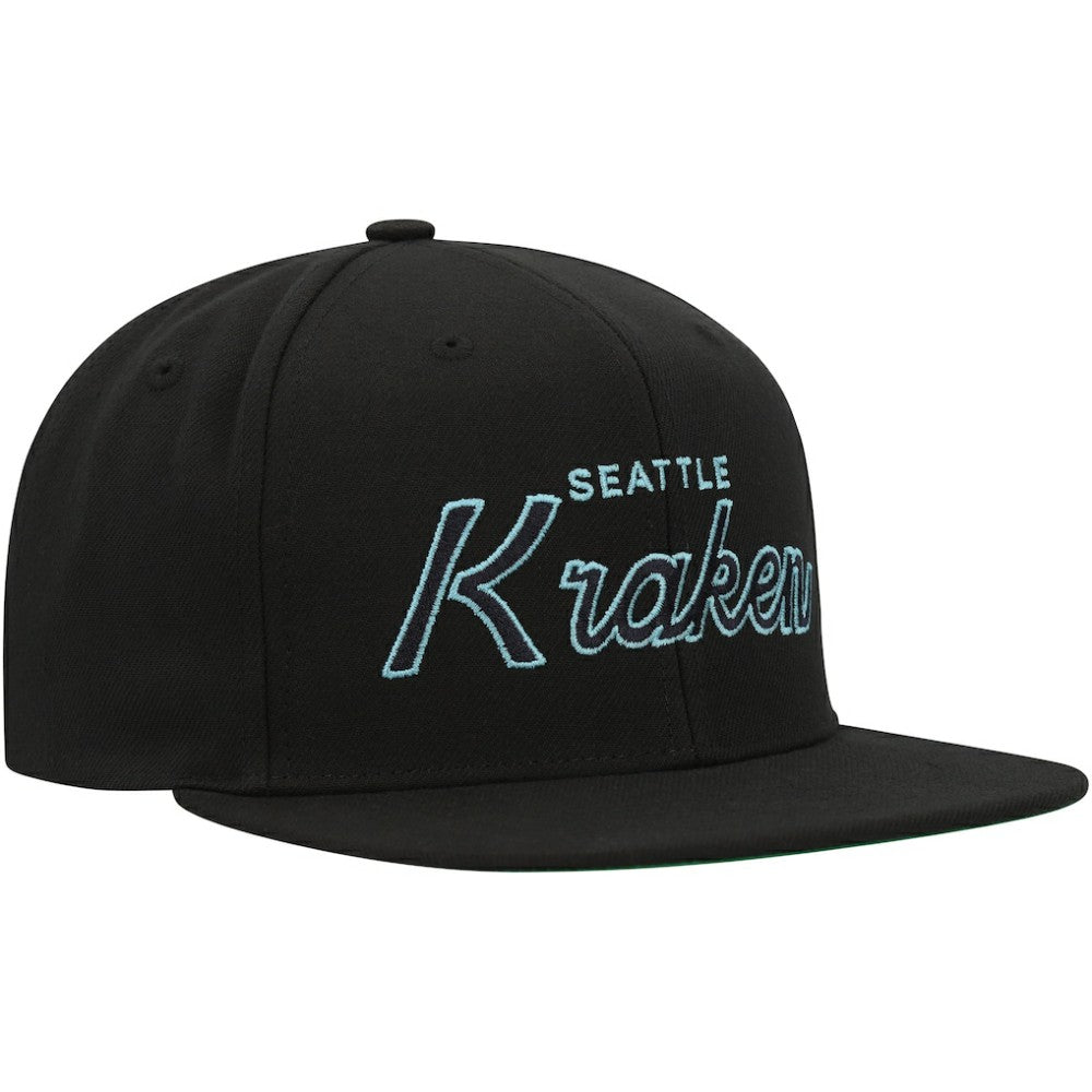 Seattle Kraken Mitchell & Ness Core Team Script 2.0 Snapback Hat - Black | NHL online