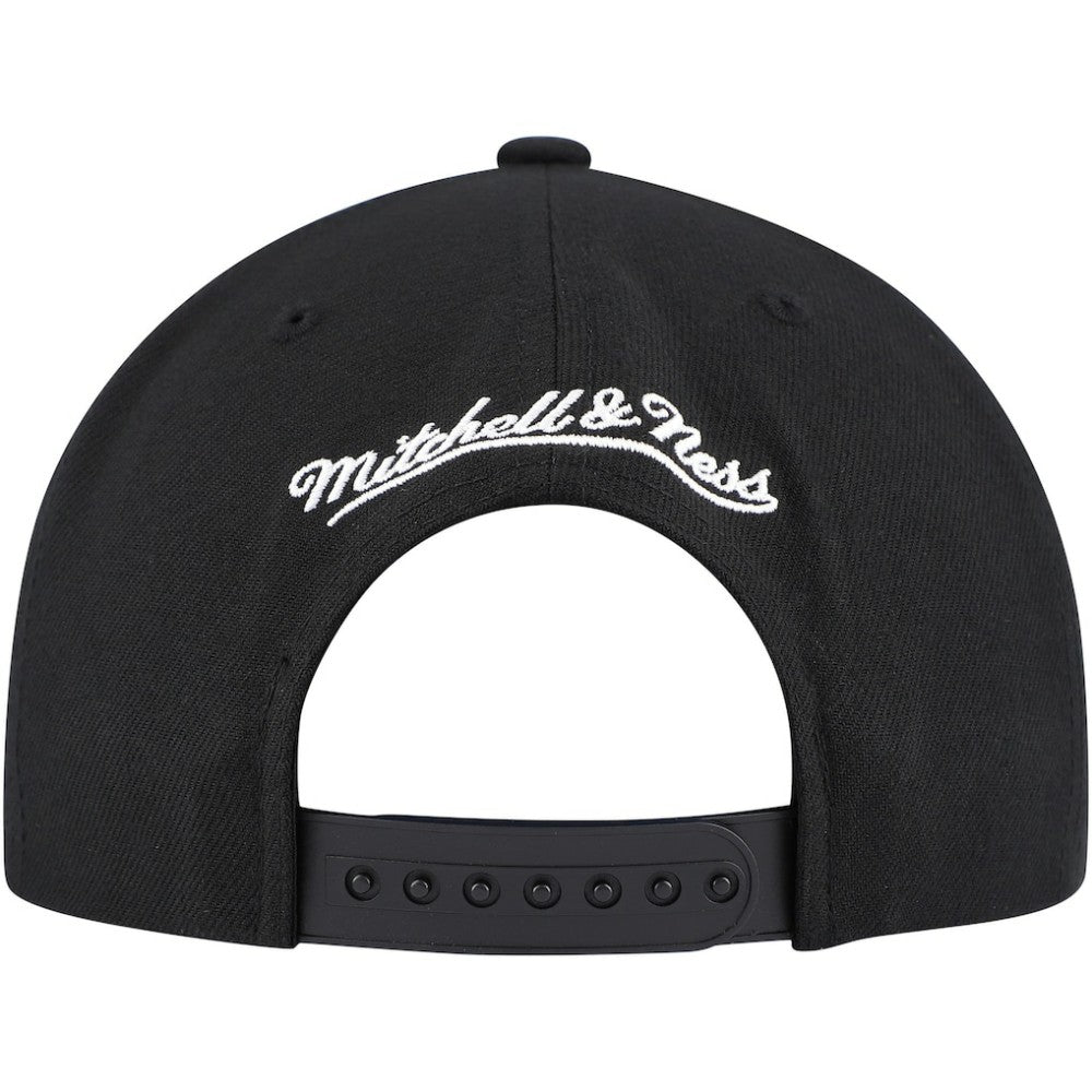 Toronto Maple Leafs Mitchell & Ness Core Team Script 2.0 Snapback Hat - Black | NHL near me