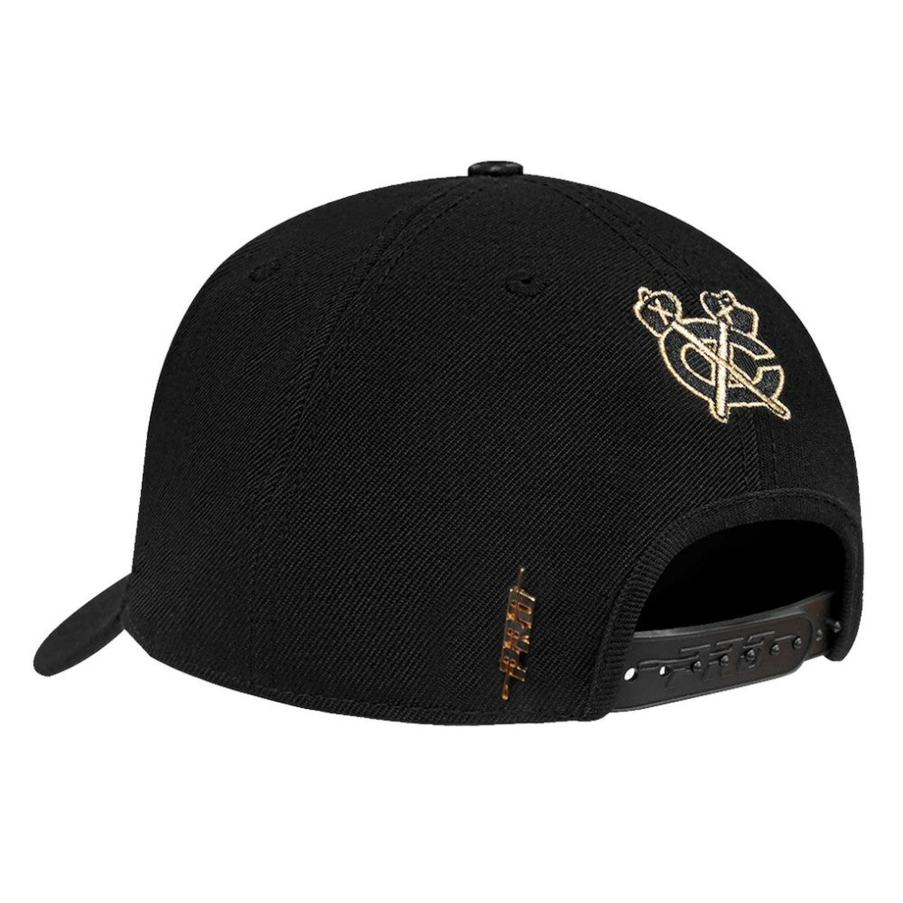 Chicago Blackhawks Pro Standard Metallic Logo Pinch Front Adjustable Hat - Black | NHL online