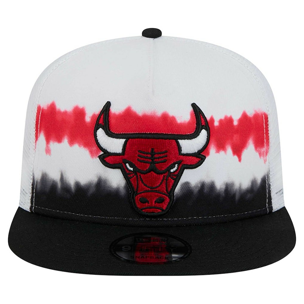 New Era Chicago Bulls Dip-Dye 9FIFTY A-Frame Trucker Snapback Hat White/Black