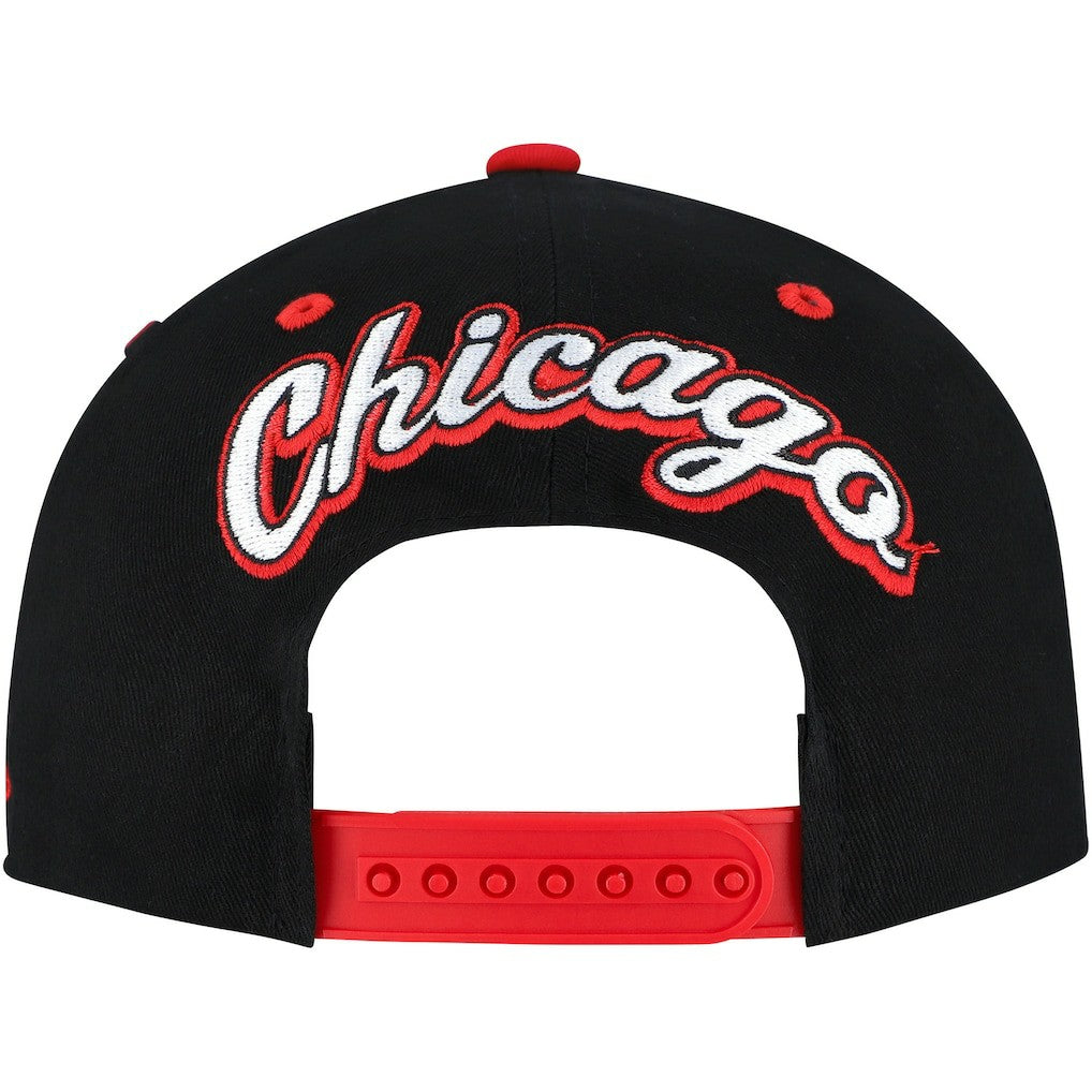 Mitchell & Ness Chicago Bulls Backside Script 2-Tone Pro Crown Adjustable Hat Black/Red
