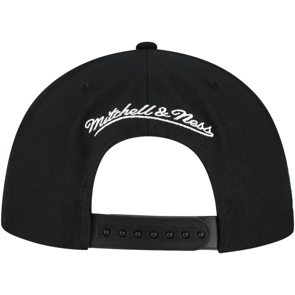 Toronto Maple Leafs Mitchell & Ness Core Top Spot Snapback Hat - Black | NHL near me