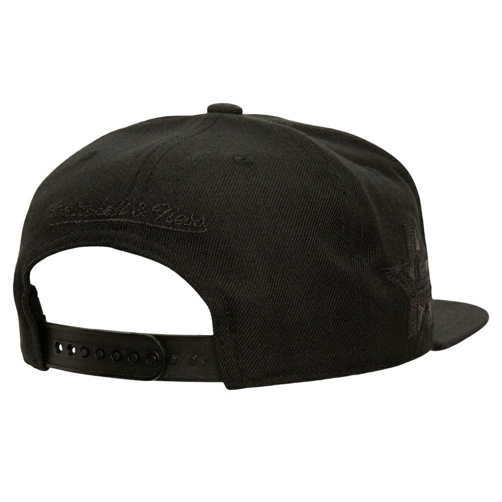 Philadelphia Flyers Mitchell & Ness Soul Strike Pearl Tonal Snapback Hat - Black | NHL Lifestyle