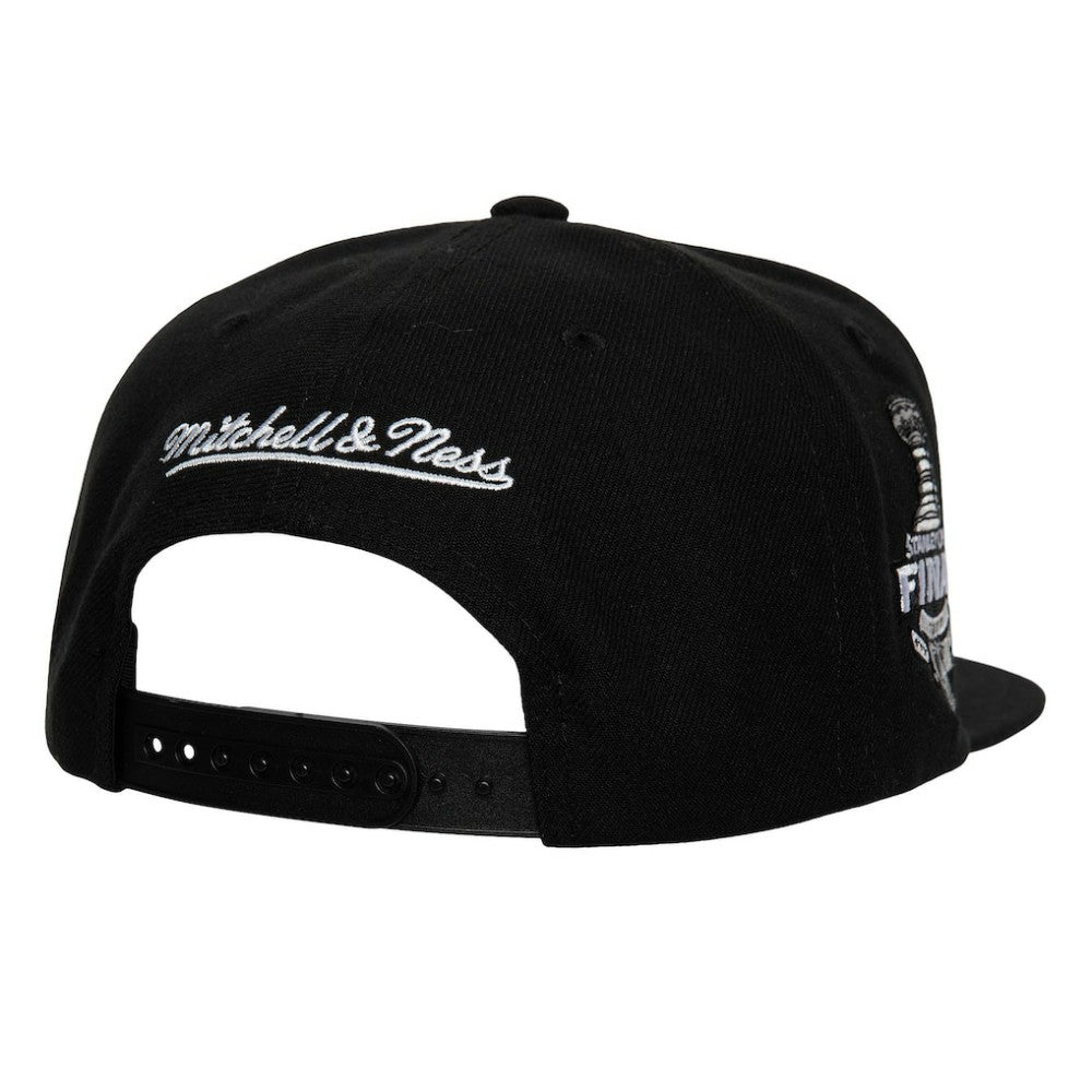 Boston Bruins Mitchell & Ness Core Top Spot Snapback Hat - Black | NHL sale