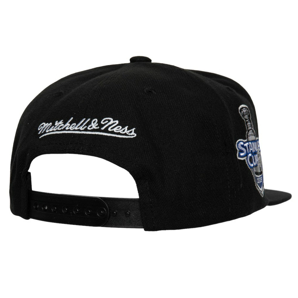 Detroit Red Wings Mitchell & Ness Core Top Spot Snapback Hat - Black | NHL Clearance
