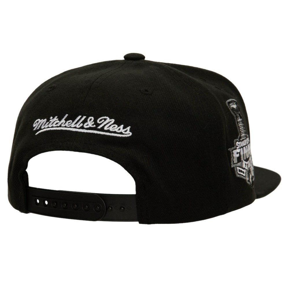 Los Angeles Kings Mitchell & Ness Core Top Spot Snapback Hat - Black | NHL discount