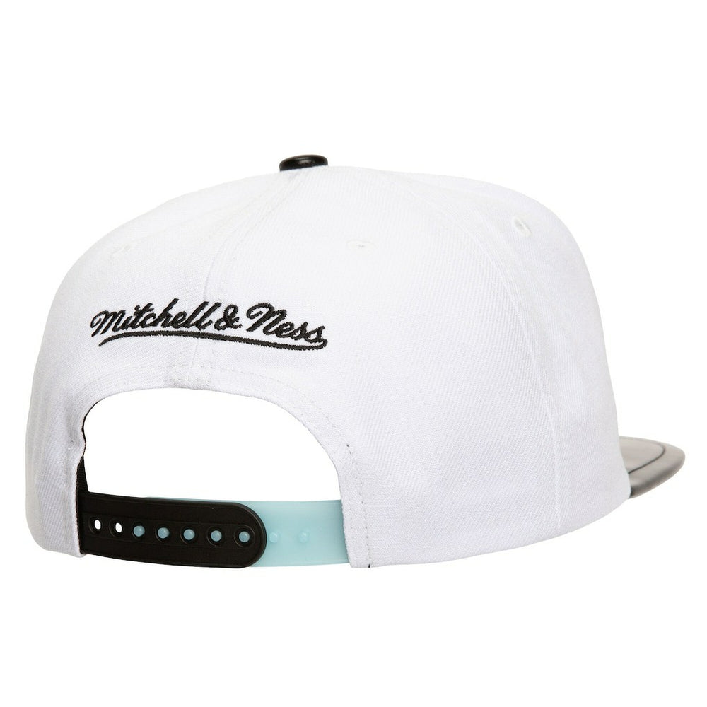 Mitchell & Ness Chicago Bulls Day 11 Snapback Hat White