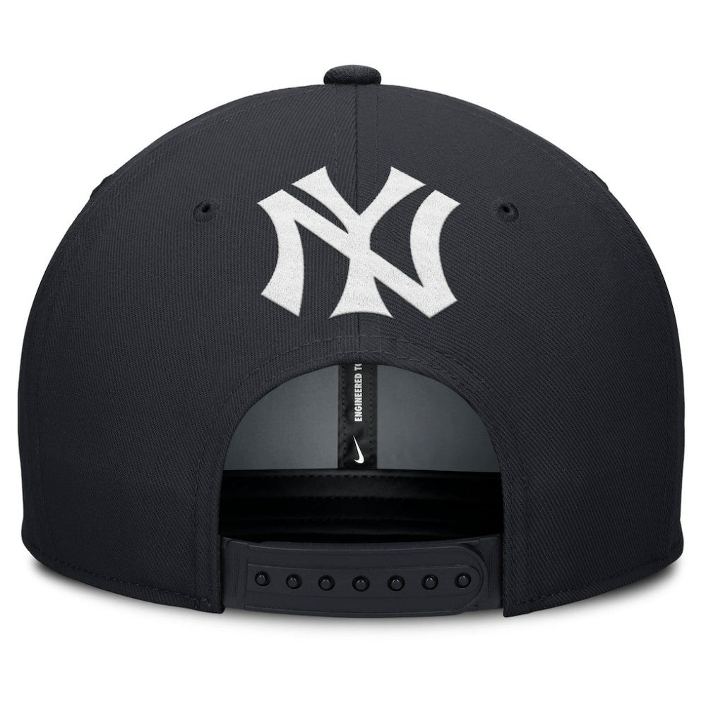 New York Yankees Nike Pro Performance Snapback Hat Near Me