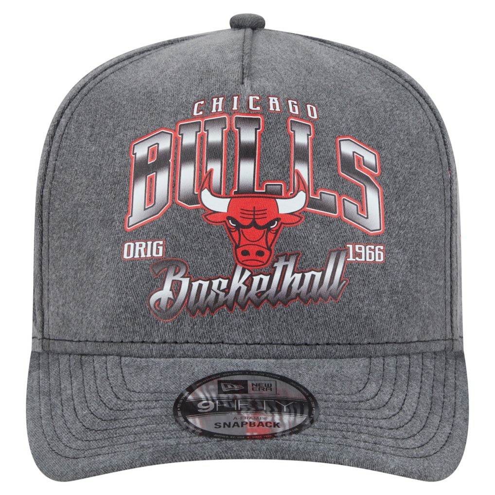 New Era Chicago Bulls Throwback Washed Pre-Curved 9FIFTY Snapback Hat Charcoal